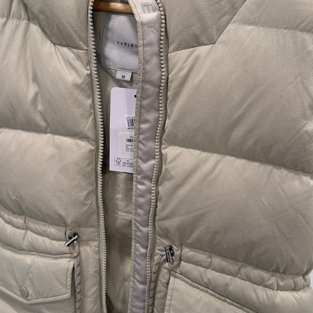 Varley Irving Water Resistant Hooded Vest - Picture 3 of 16